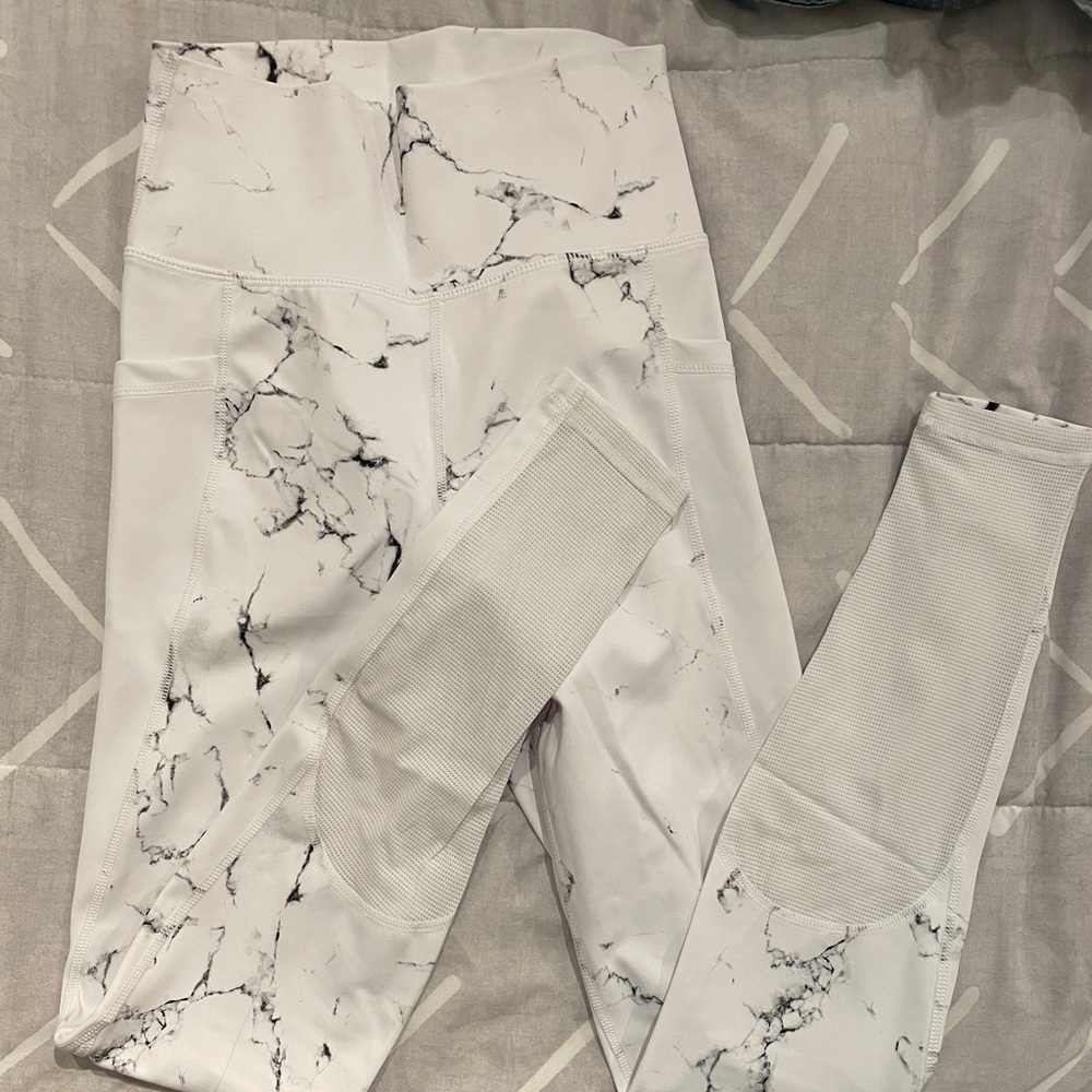 BuffBunny White Marble Print High-Waist Leggings